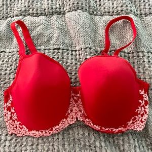 Wacoal 36DD red bra